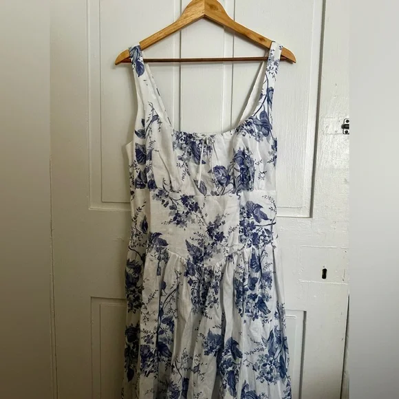 Reformation Linen Balia in Lupine - Picture 5 of 9